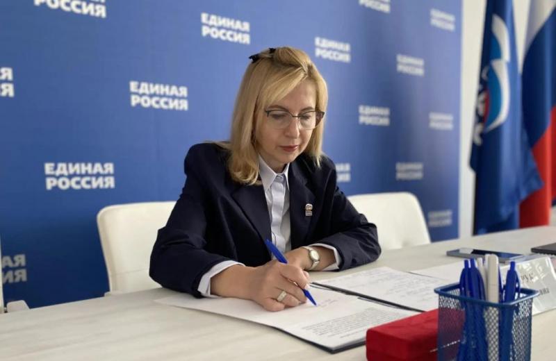 Сподвижниця Сальдо Дмитрук, що стане депутатом російської думи, все ще володіє активами в Україні.