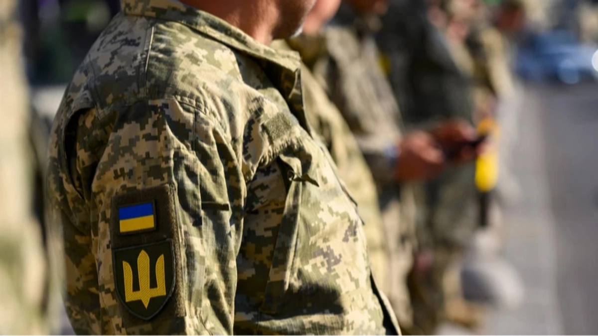У Харкові сталася бійка між військовослужбовцями двох підрозділів, в результаті якої один з них отримав вогнепальне поранення, яке виявилося смертельним - повідомляє 